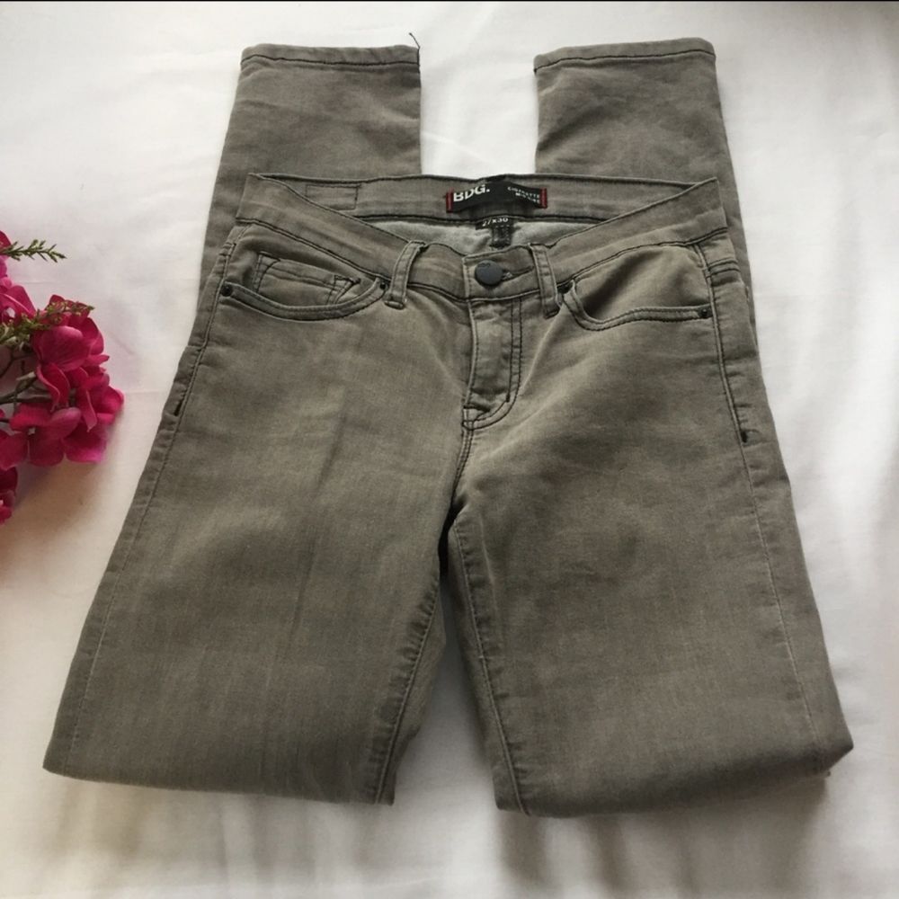 BDG cigarette mid rise gray jean